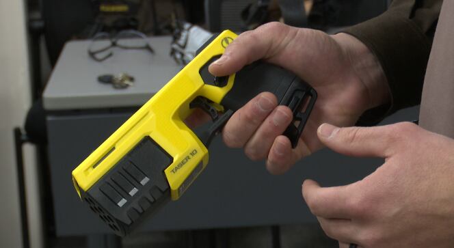 Online Access to Stun Guns and Pepper Spray Draws Scrutiny in Springfield