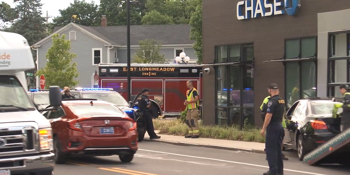 Car crashes into building in East Longmeadow