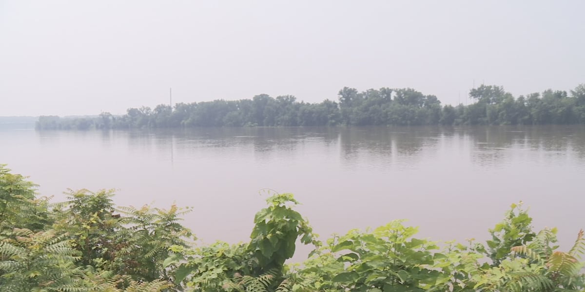 Man in his 20s drowns in Connecticut River