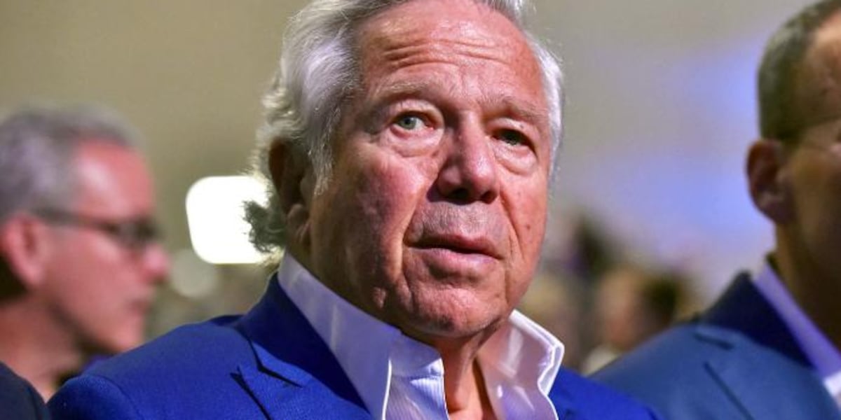 Robert Kraft among Pro Football Hall of Fame contributor semifinalists