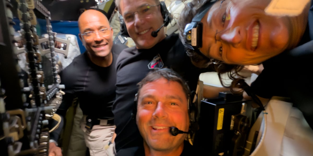 Artemis II astronauts make long-distance call to the space station as ...