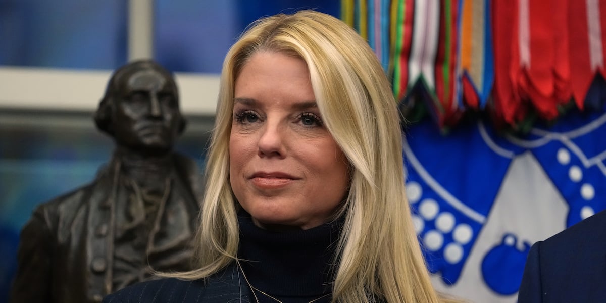 Former Attorney General Pam Bondi diagnosed with thyroid cancer, report says