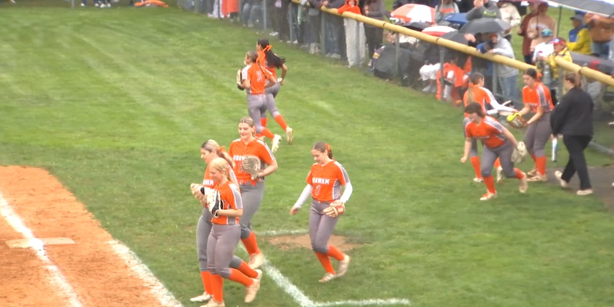 East Longmeadow bests Agawam at Western Mass softball championship