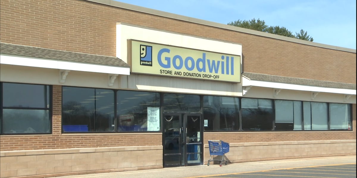 Goodwill Chicopee helps teens save big ahead of prom season
