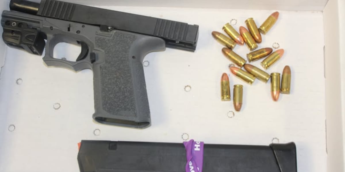 Juvenile arrested after allegedly threatening with a handgun