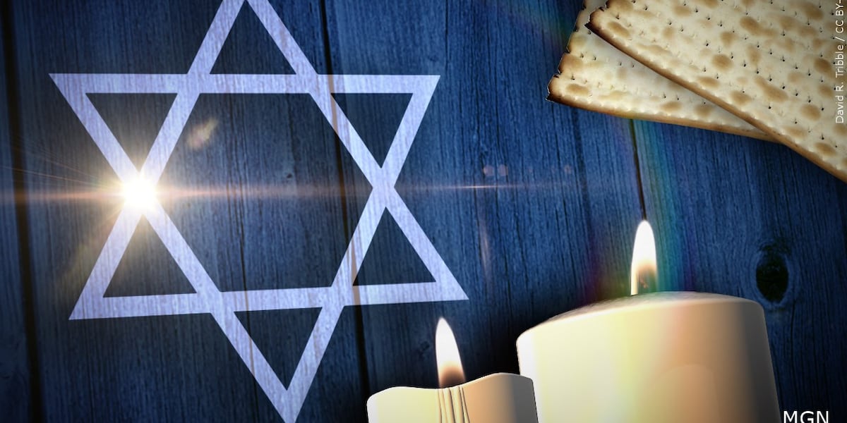 Chabad of Northampton welcomes neighbors, students for community Seder