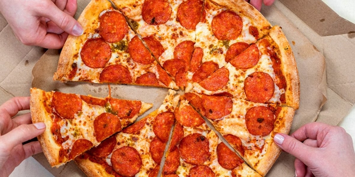 Aurora’s Pizzeria reopens at new location