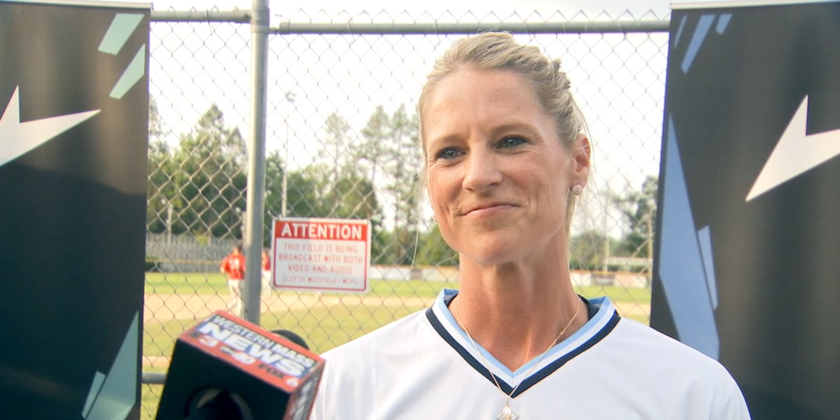 Local Olympic gold medalist attends Westfield Starfires game