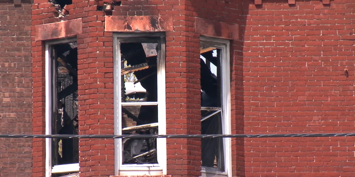 Fire in vacant building in Holyoke displaces families in nearby apartments