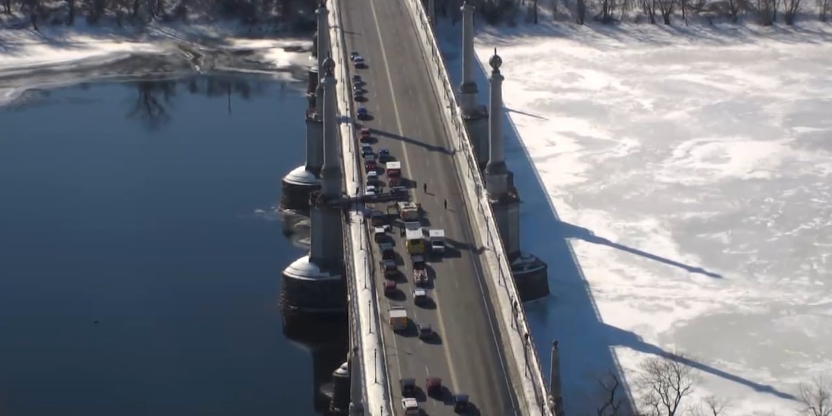 Memorial Bridge closed due to ‘rescue efforts’ in Conn. River