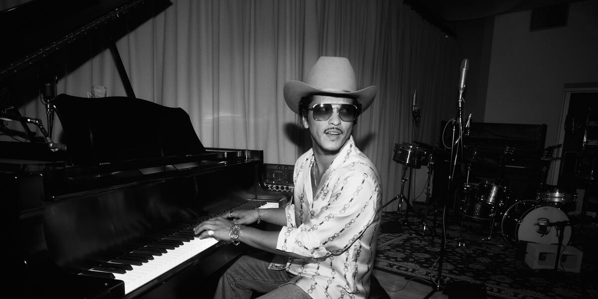 Bruno Mars bringing new tour to Gillette Stadium