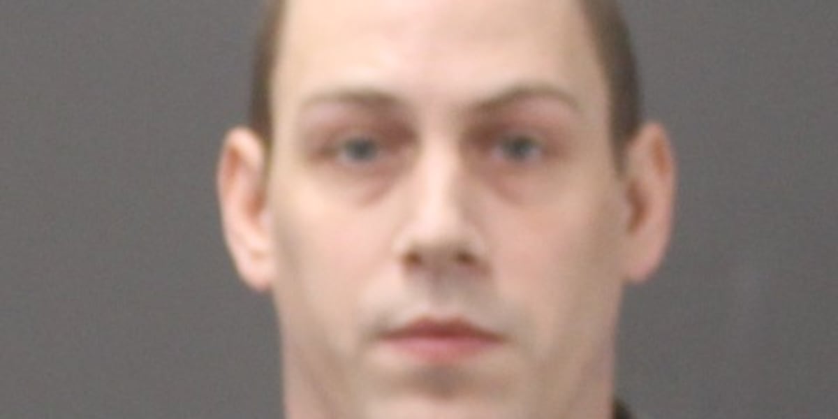 Ware man accused of exposing himself to children
