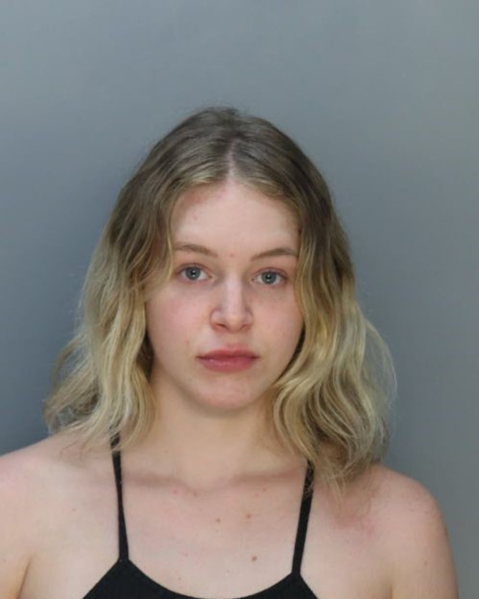 OnlyFans model Courtney Clenney is taking a plea deal in connection to her murder case.