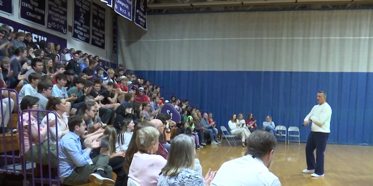 Former Celtics player Chris Herren tells western Mass. students dangers of addiction