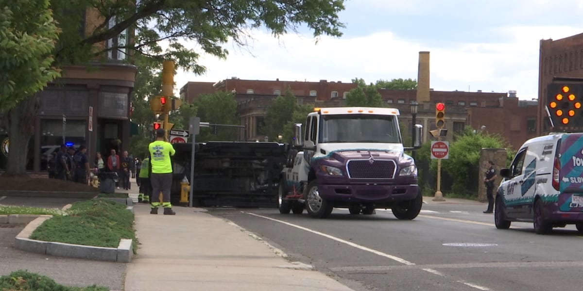 Rollover crash injures one in downtown Springfield